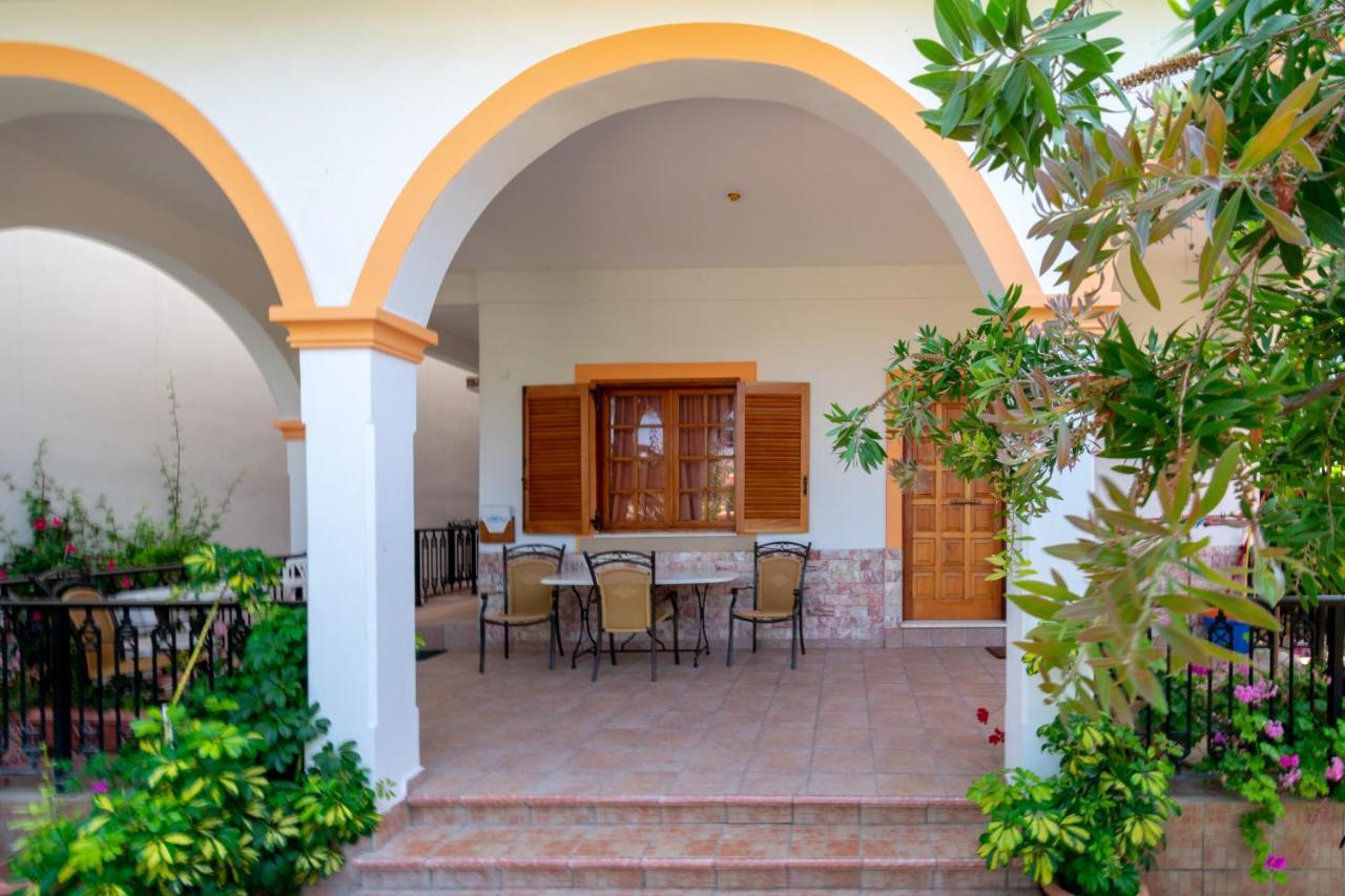 Villa Sophia Apartments By Corfuescapes アギオス・ゴルディオス エクステリア 写真